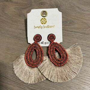NWT Simply Southern Tear Fan Tan Lightweight Pierced Post Earrings